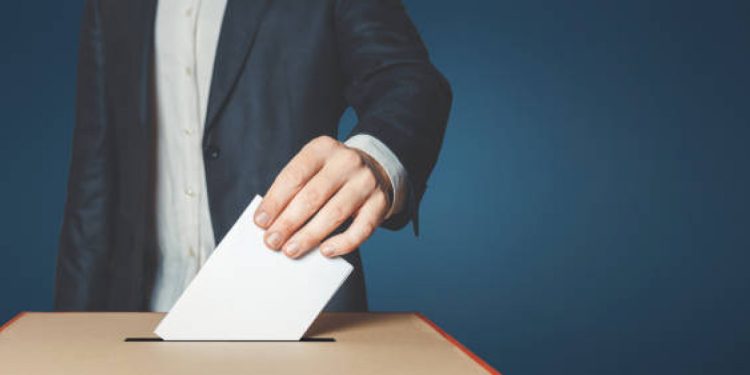 91 aspirantes buscan llegar a la Presidencia en 2026 por firmas