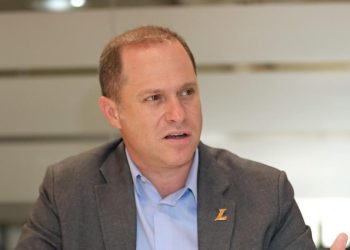 Héctor Olimpo Espinosa se une a Juan Carlos Pinzón para construir coalición presidencial