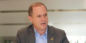 Héctor Olimpo Espinosa se une a Juan Carlos Pinzón para construir coalición presidencial