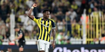 Jhon Durán volvió con un gol que hizo vibrar Estambul
