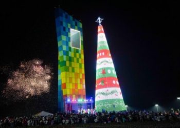Michelle Char recibió el decreto como Reina del Carnaval 2026 en una noche llena de tradición en el Malecón del Río