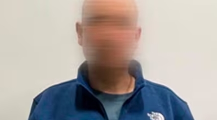 Inadmiten a ciudadano estadounidense que llevaba una cantidad inusual de preservativos en su equipaje