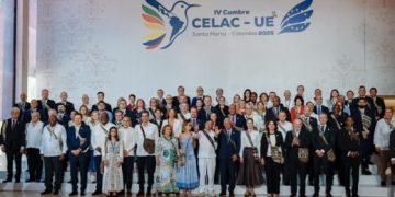 Cumbre CELAC-UE en Santa Marta reclama respeto al derecho internacional y refuerza apoyo a la paz en Colombia