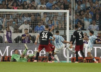 Racing firma una noche épica y deja a River sin Clausura y sin Copa