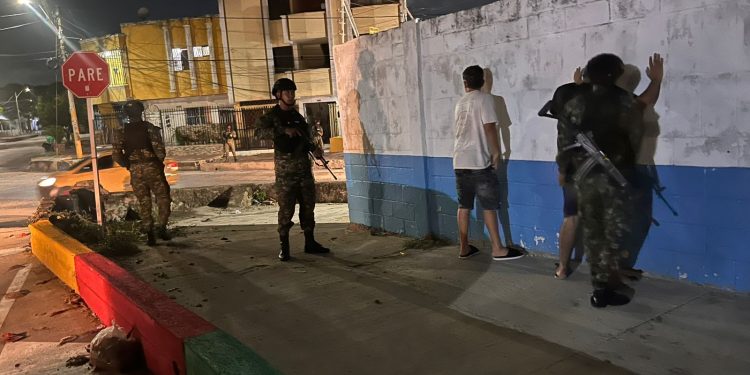 Ejército fortalece patrullajes de seguridad en Barranquilla
