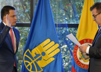 Contraloría imputa responsabilidad fiscal a Olmedo López y Sneyder Pinilla por compra de carrotanques
