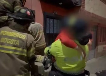Rescatan a dos niños encerrados y presuntamente abandonados en una vivienda en Ciudad Bolívar