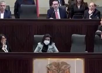 Aplazan debate de la Reforma Tributaria por falta de firma de vicepresidentes de la Cámara