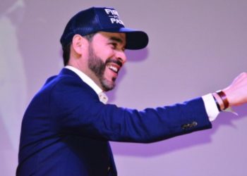 Abelardo de la Espriella supera los 4 millones de firmas y asegura su candidatura presidencial