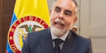 Benedetti revela supuesto complot judicial y arremete contra Enciso: “Le falta hombría”