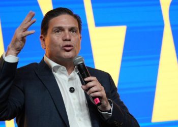 Pinzón propone encuesta nacional vinculante para definir candidatos de una ‘Gran Consulta Popular’