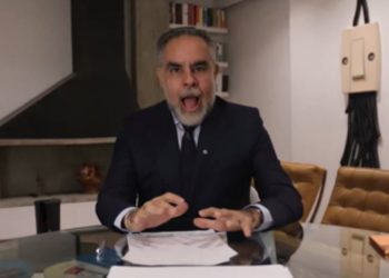 Armando Benedetti denuncia allanamiento a su casa y acusa a la magistrada Lombana de “abuso de poder”