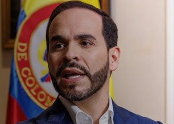 “El Gobierno está abriendo la puerta a una interferencia electoral”: De La Espriella cuestiona diálogos con grupos criminales