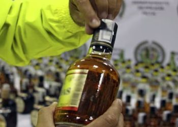 Policía de Barranquilla advierte sobre riesgos del licor adulterado durante las festividades de fin de año
