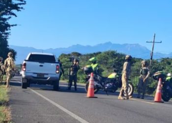 Habilitan la vía Riohacha–Santa Marta tras falsa alarma por posible explosivo