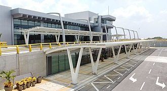 Gremios exigen plan de choque por retrasos del 90 % en obras del aeropuerto Ernesto Cortissoz