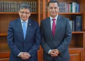 Presidente de la Corte Constitucional recibió al ministro de Justicia en visita protocolaria