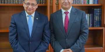 Presidente de la Corte Constitucional recibió al ministro de Justicia en visita protocolaria