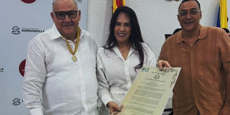 Concejo de Barranquilla exalta al profesor Javier Barandalla por su legado educativo