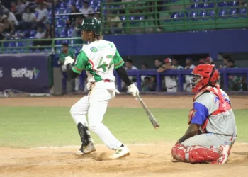 Caimanes barrió a Toros y alcanzó su victoria 14