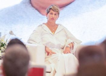 Polémica por millonario contrato en Minciencias tras llegada de la primera dama a Colombia
