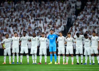 Mbappé calma al Bernabéu y Asencio sentencia en una noche de tensión ante el Levante