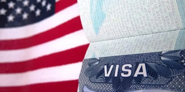 EE. UU. suspende tramitación de visas para ciudadanos de 75 países, incluyendo Colombia