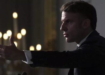 Macron llama a un “despertar estratégico” de Europa y refuerzos de seguridad en el Ártico