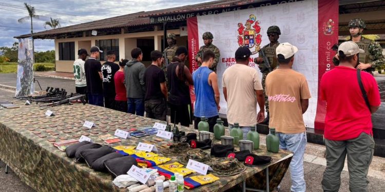 En Chocó once disidentes de las FARC se someten a la justicia 