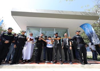 “Estamos más firmes que nunca con la seguridad de Barranquilla”: alcalde Char entrega nuevo CAI en La Victoria