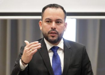 Choque de poderes: Ministro Palma alerta sobre posible prevaricato de Rendón por no acatar decreto de emergencia