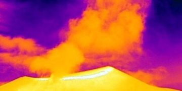 Autoridades mantienen vigilancia sobre el volcán Puracé por actividad interna en el Cauca