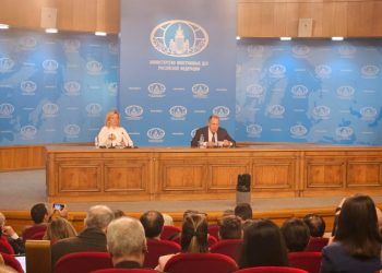 Lavrov afirma que Groenlandia no es “parte original” de Dinamarca y la califica de conquista colonial