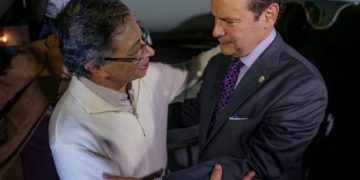 Presidente Gustavo Petro llega a Panamá para participar en Foro Económico de la CAF