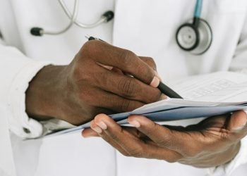 MinSalud asegura que incremento de la UPC está “técnicamente sustentado” y suficiente para 2026