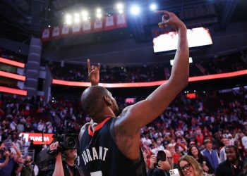 Durant decide sobre la hora, Oklahoma tropieza y Detroit se consolida