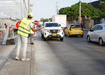 Este es el pico y placa para particulares en la vía 40 a partir del lunes 2 de febrero