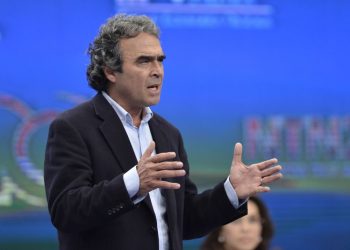 Sergio Fajardo critica a Petro por recortes en obras clave del Valle del Cauca