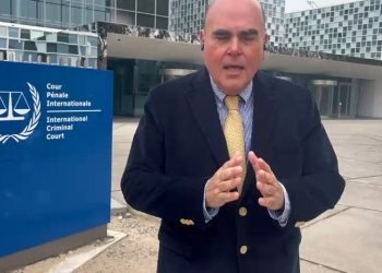 Solicitan a la Corte Penal Internacional detención de Rodrigo Londoño