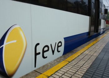 Choque de tren contra grúa en Cartagena deja varios heridos