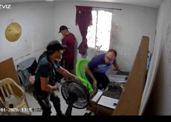 Atraco en Cootracolsur: sujeto armado roba dinero y huye del lugar