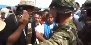 Reevelan video de Alfredo Acosta, nuevo ministro de Igualdad, sacando por la fuerza a un soldado en Toribío