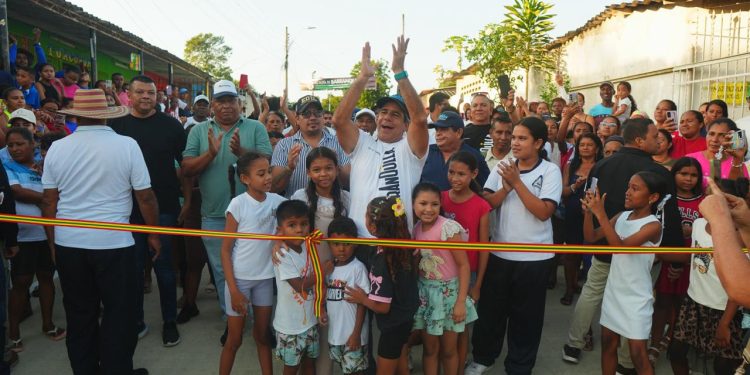 “Esto es dignidad para nuestra gente”: alcalde Char entregó nuevas vías en el barrio 7 de Abril
