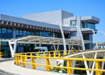 Alcaldía de Barranquilla solicita asumir operación del aeropuerto Ernesto Cortissoz