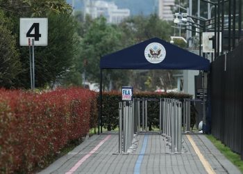 Embajada de EE. UU. en Bogotá mantiene atención pese a protestas y advierte sobre posibles alteraciones en tráfico