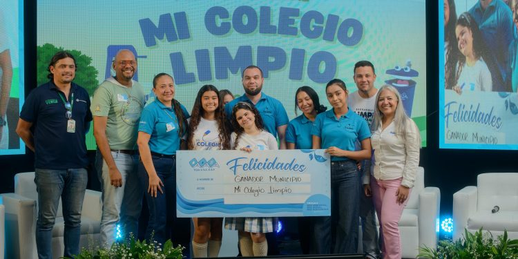 Triple A abre convocatoria 2026 del programa Mi Colegio Limpio para instituciones educativas y padrinos