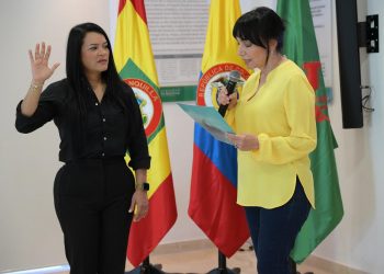 Prince Luz Torres Salazar toma posesión como nueva representante profesoral en la Sala General de Unisimón
