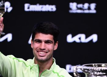 Alcaraz completa el Grand Slam y silencia las dudas con una victoria histórica en Australia