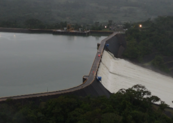 Generadores de energía responden a denuncia de Petro sobre manejo de represas