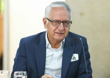 Pacientes denuncian al ministro de Salud ante la Fiscalía por presunto incumplimiento de órdenes de la Corte